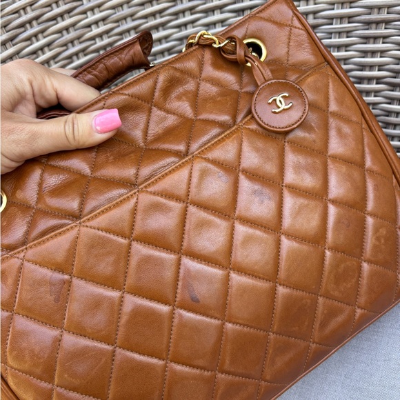 Authentic CHANEL brown quilted lambskin leather charm tote bag - Picture 4 of 16